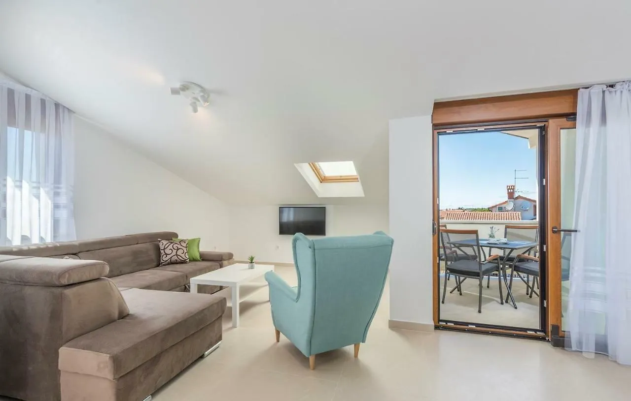 Apartments Hana In Funtana Croatia
