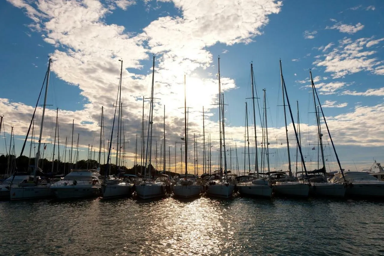 **** Guest house Apartments Hana In Funtana Croatia