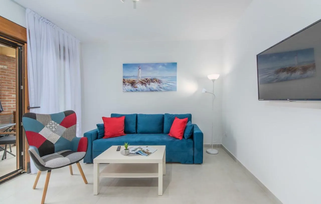 Apartments Hana In Funtana Guest house